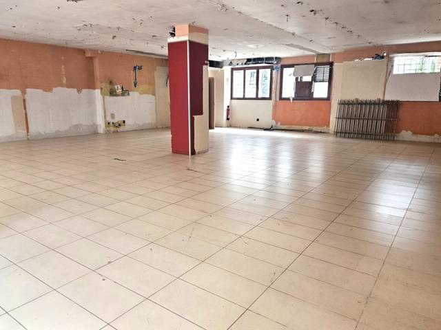 Local comercial en Alquiler en Jaume III