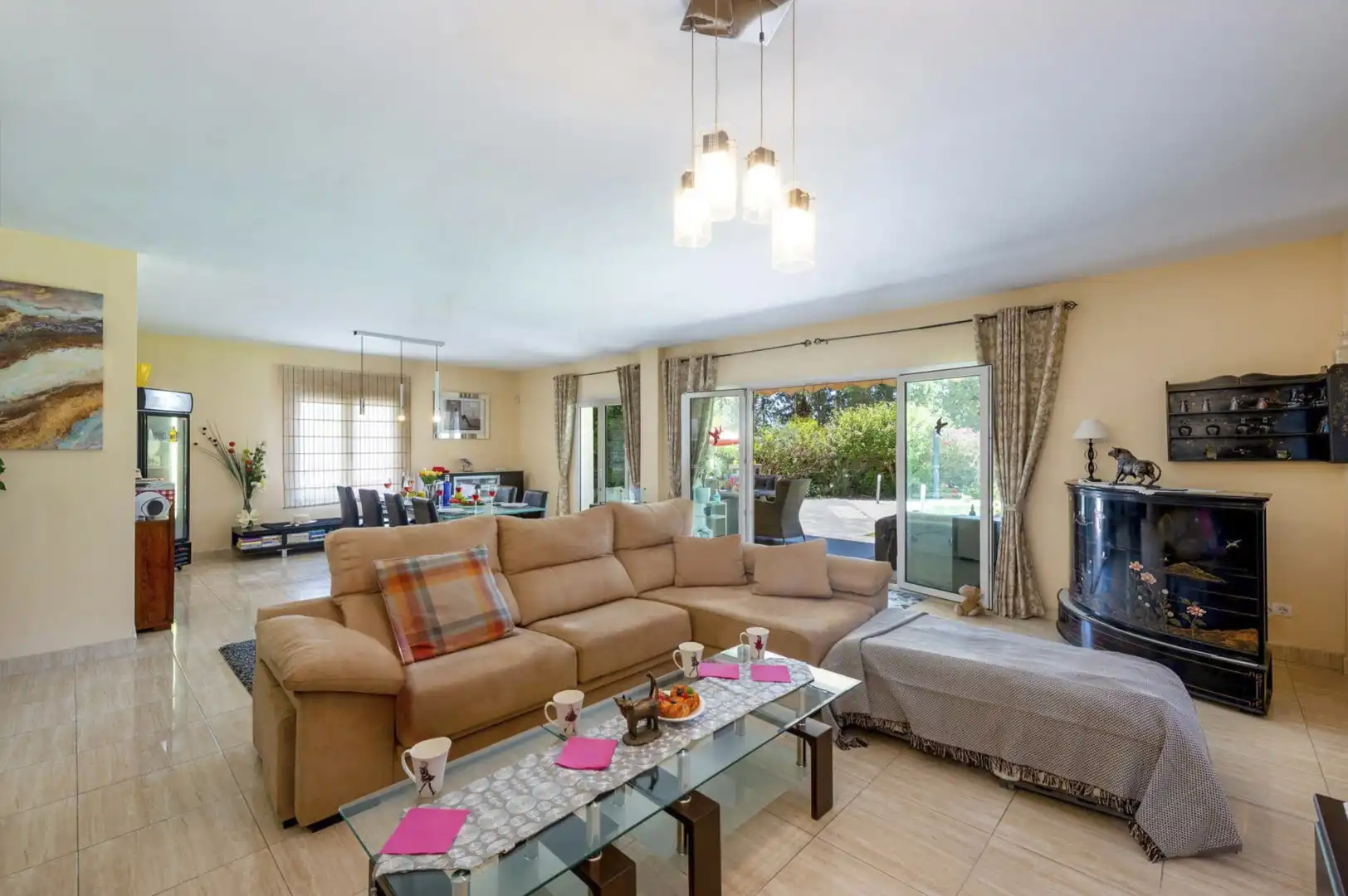 Sala d'estar de Casa o xalet en venda en Mijas amb Jardí privat i Piscina