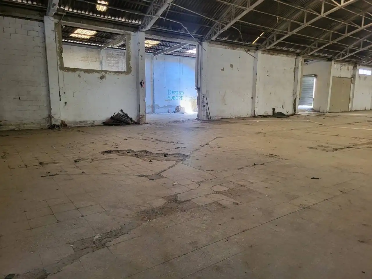 Nave industrial en venta en Avenida Antic Regne de València, imagen 2