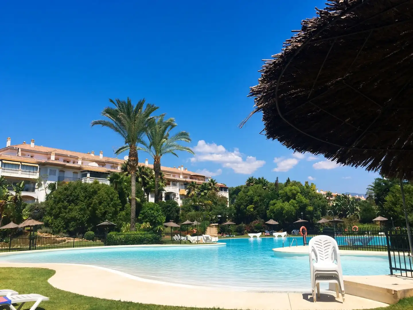 Ático con piscina en venta en Nueva Andalucía, imagen 2