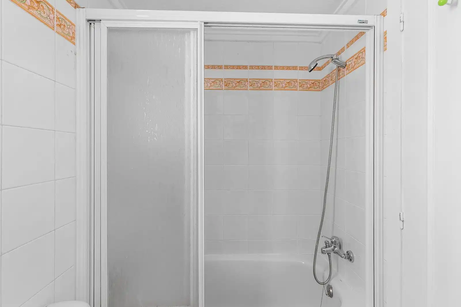 Bathroom of Houses for sale in Torrevieja  with Terrace, Furnished and Community pool