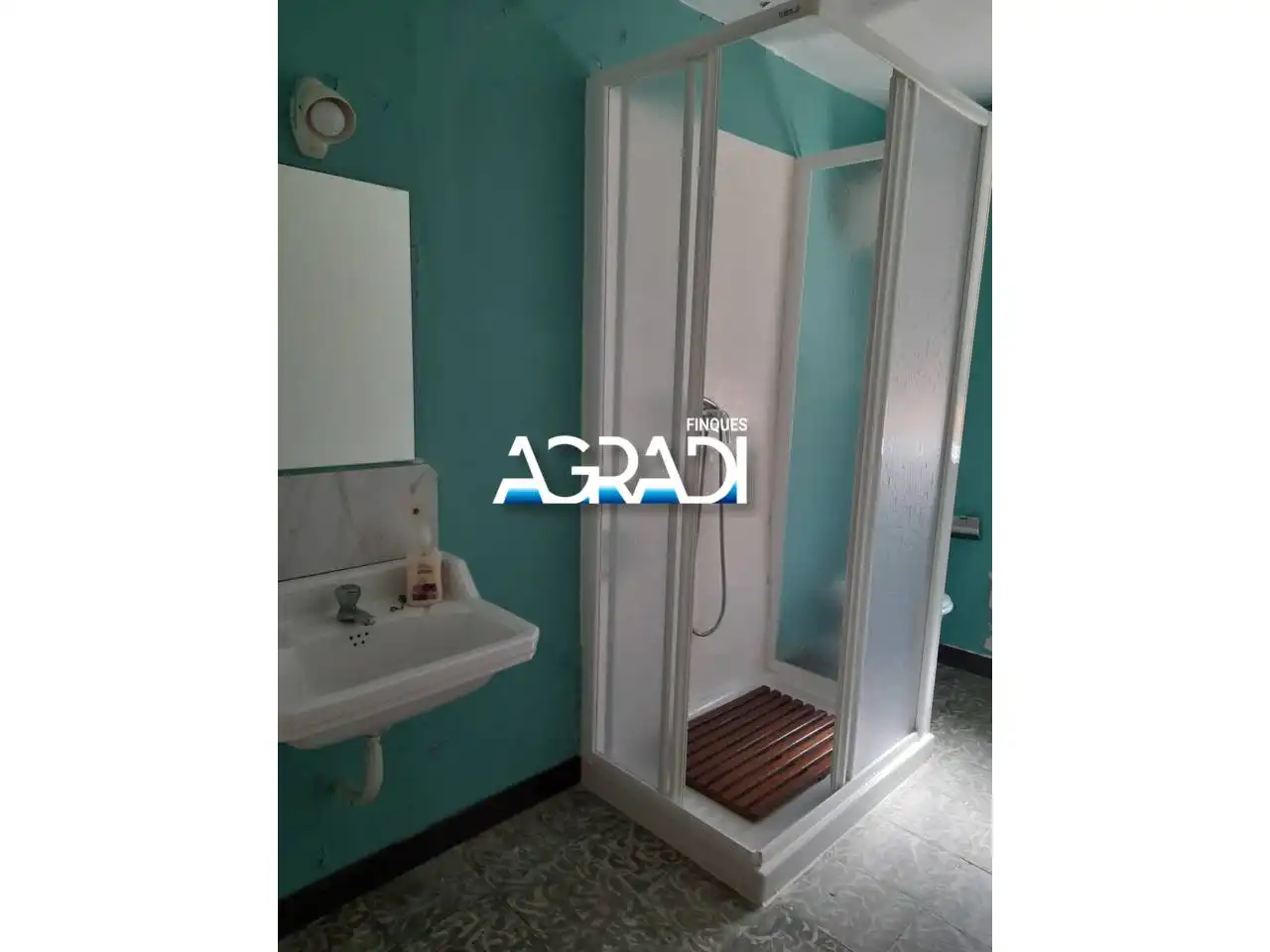 Bathroom of Houses for sale in Ginestar