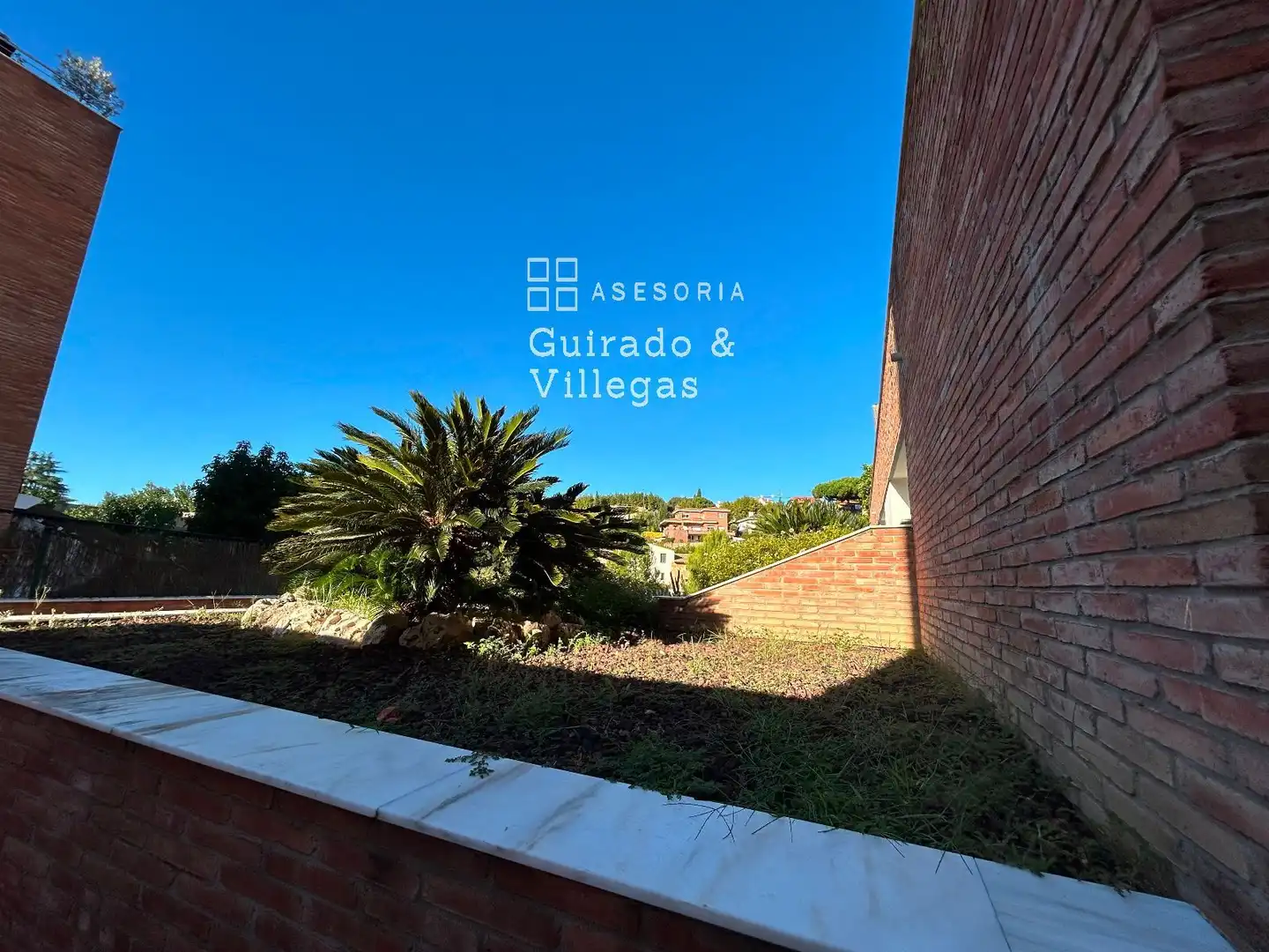 Jardín de Piso en venta en Tiana con Piscina y Piscina comunitaria