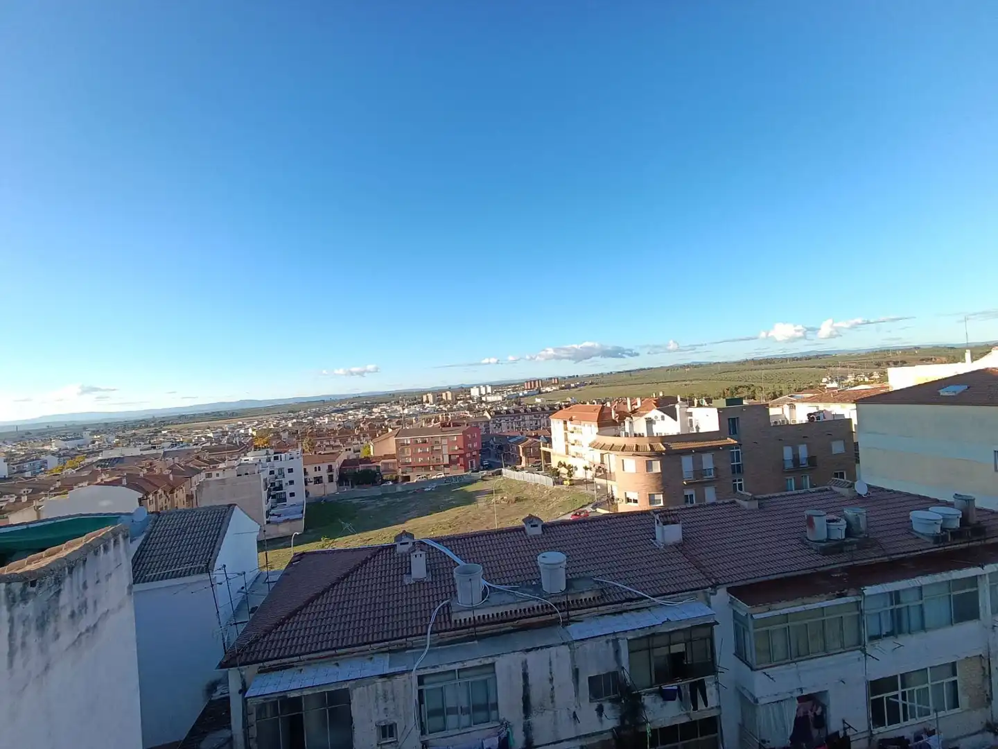 Vista exterior de Pis en venda en Linares amb Calefacció