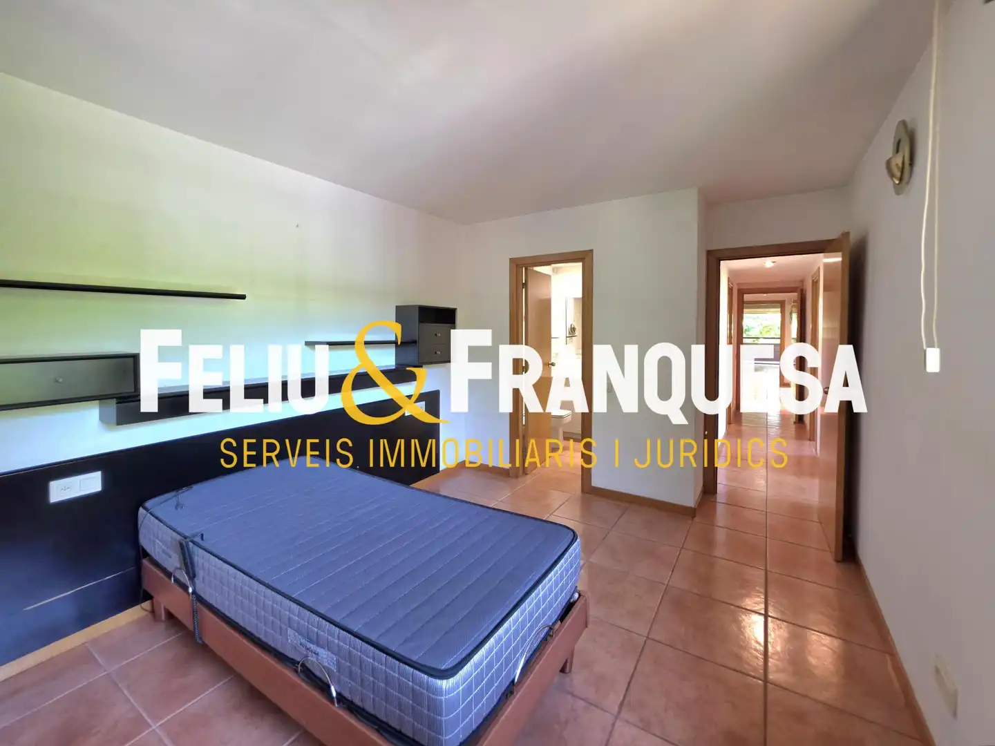 Dachboden zum Verkauf in Sant Cugat del Vallès mit Heizung, Privatgarten und Terrasse