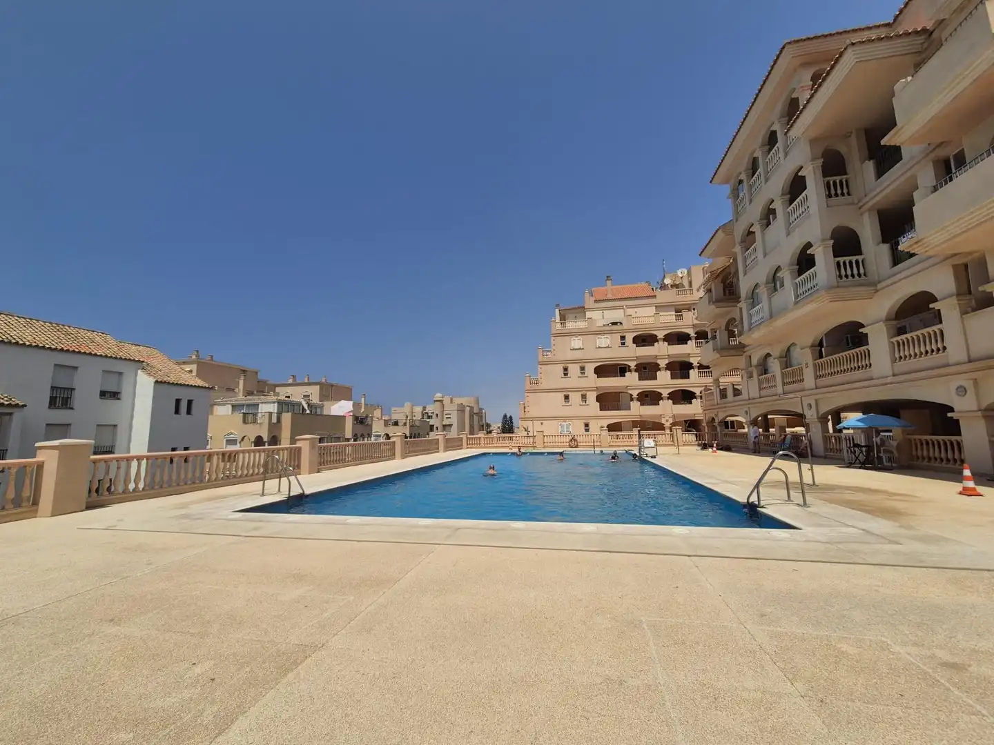 Piscina de Ático en venta en El Ejido con Terraza