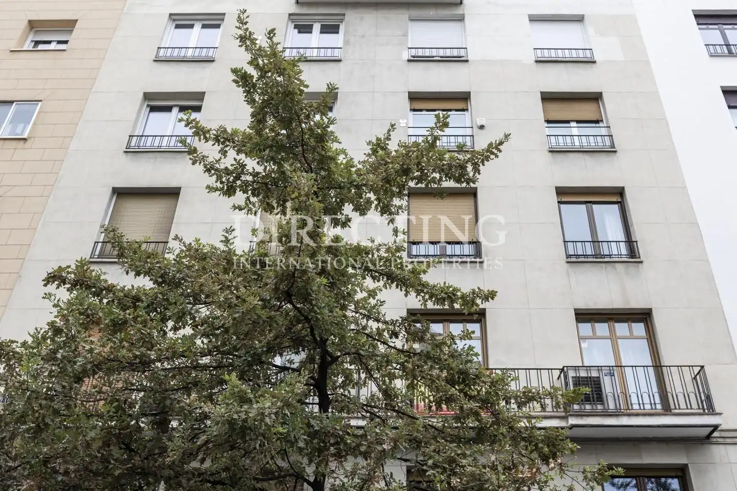 Vista exterior de Pis en venda en Madrid amb Aire condicionat, Calefacció i Moblat