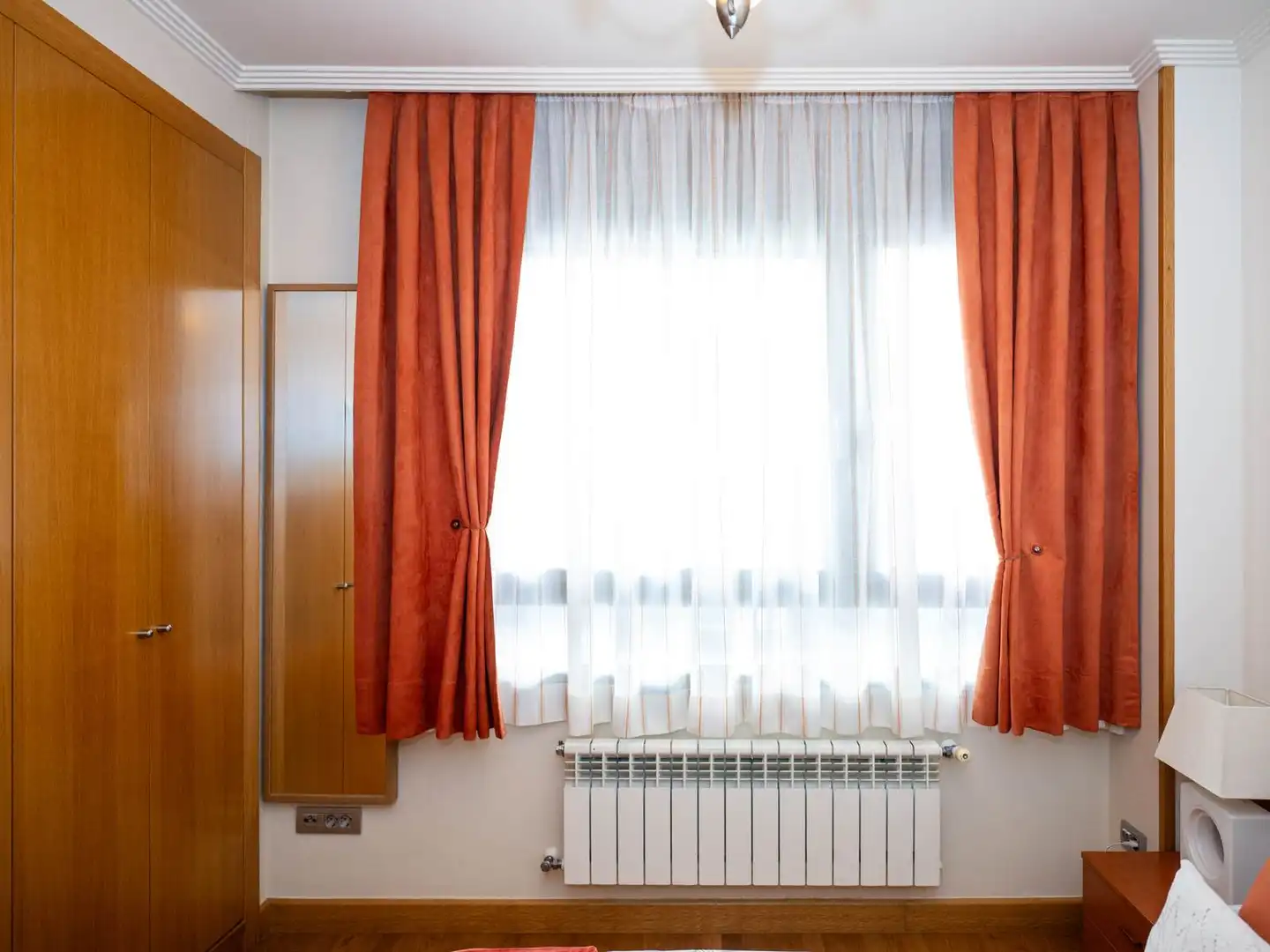 Bedroom of Flat for rent in Madrid  with Air Conditioner, Heating and Private garden