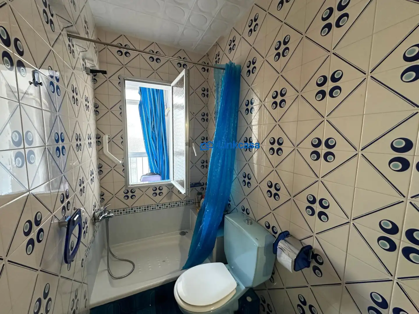 Baño de Piso de alquiler en Madrid con Calefacción y Terraza