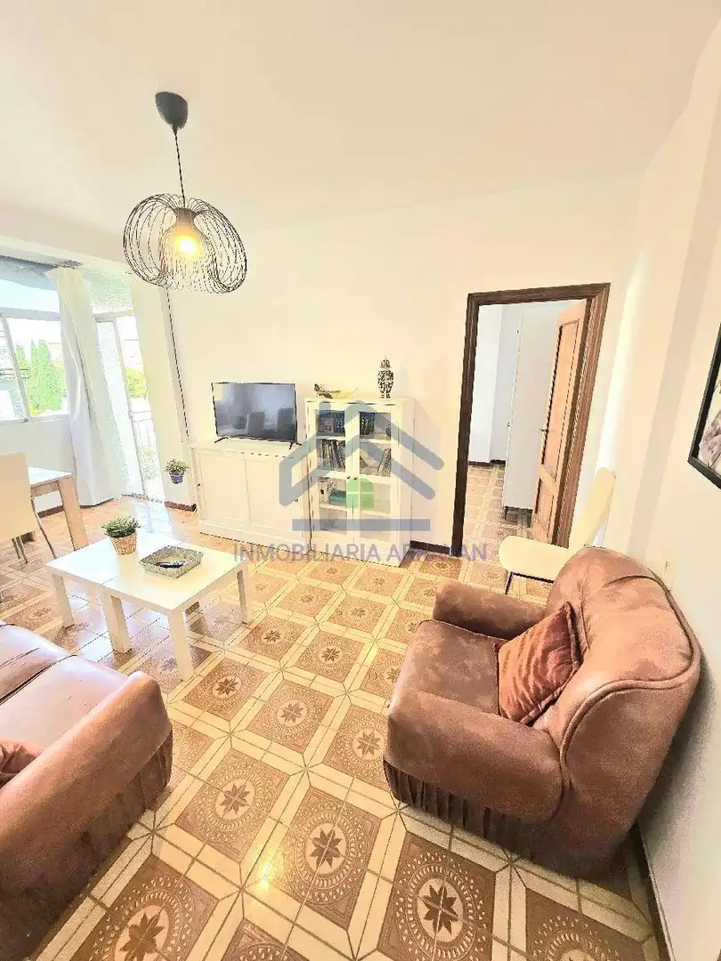 Sala de estar de Piso en venta en Granada con Terraza y Amueblado