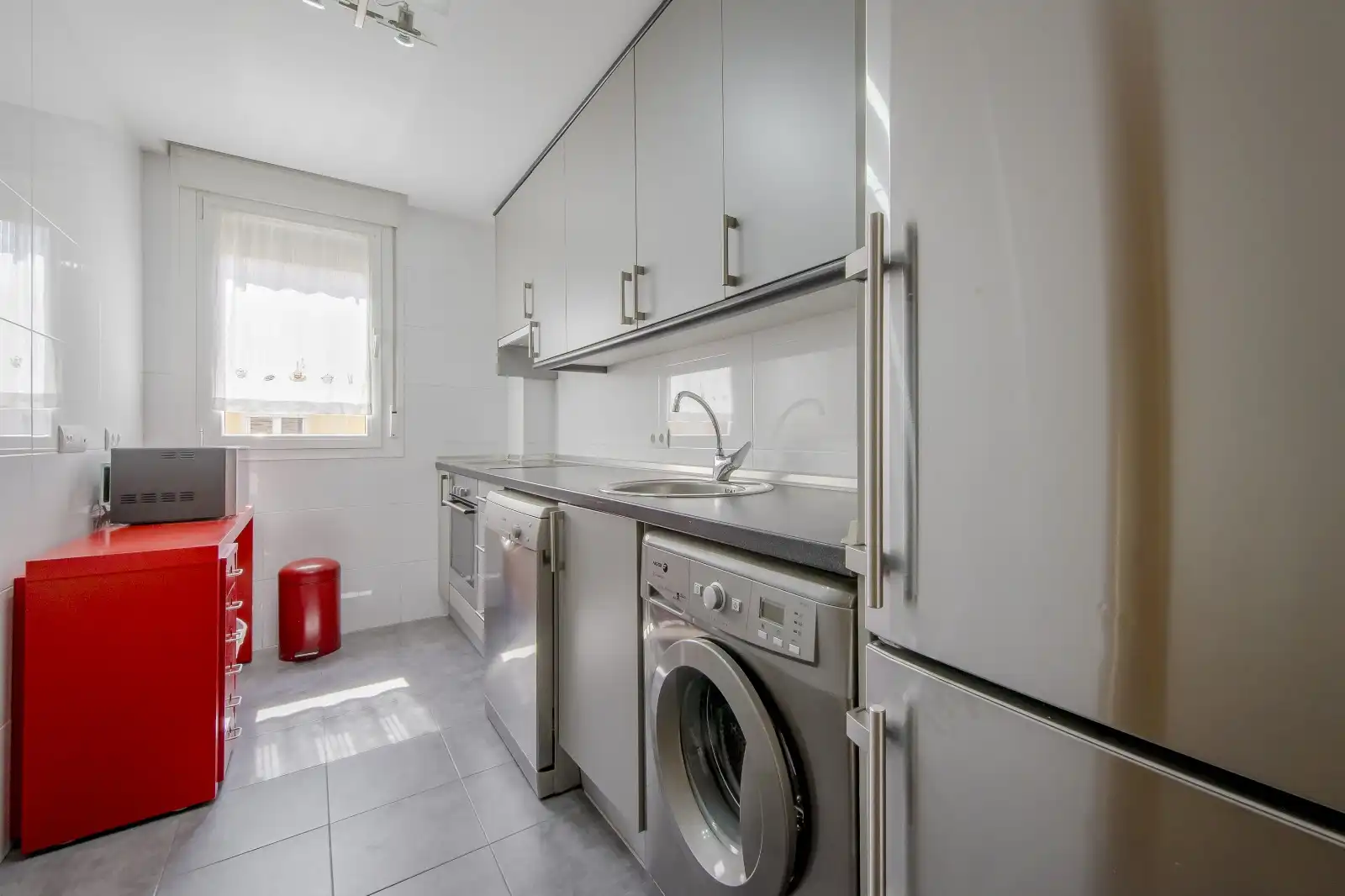 Kitchen of Flat for rent in Madrid  with Air Conditioner, Heating and Storage room