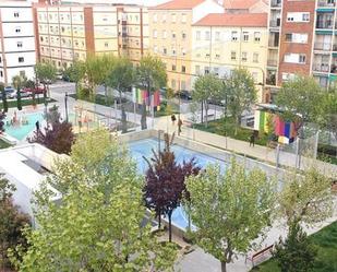 Vista exterior de Pis de lloguer en Salamanca Capital amb Balcó