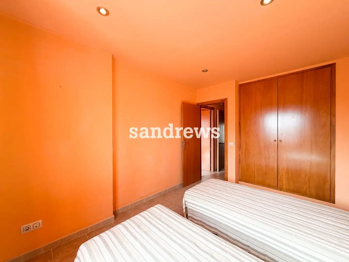 Habitación de Piso en venta en Sant Pere Pescador con Calefacción y Amueblado