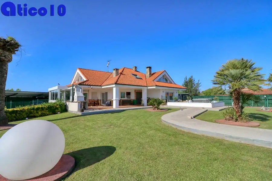 Jardín de Casa o chalet en venta en Gijón  con Calefacción, Jardín privado y Parquet