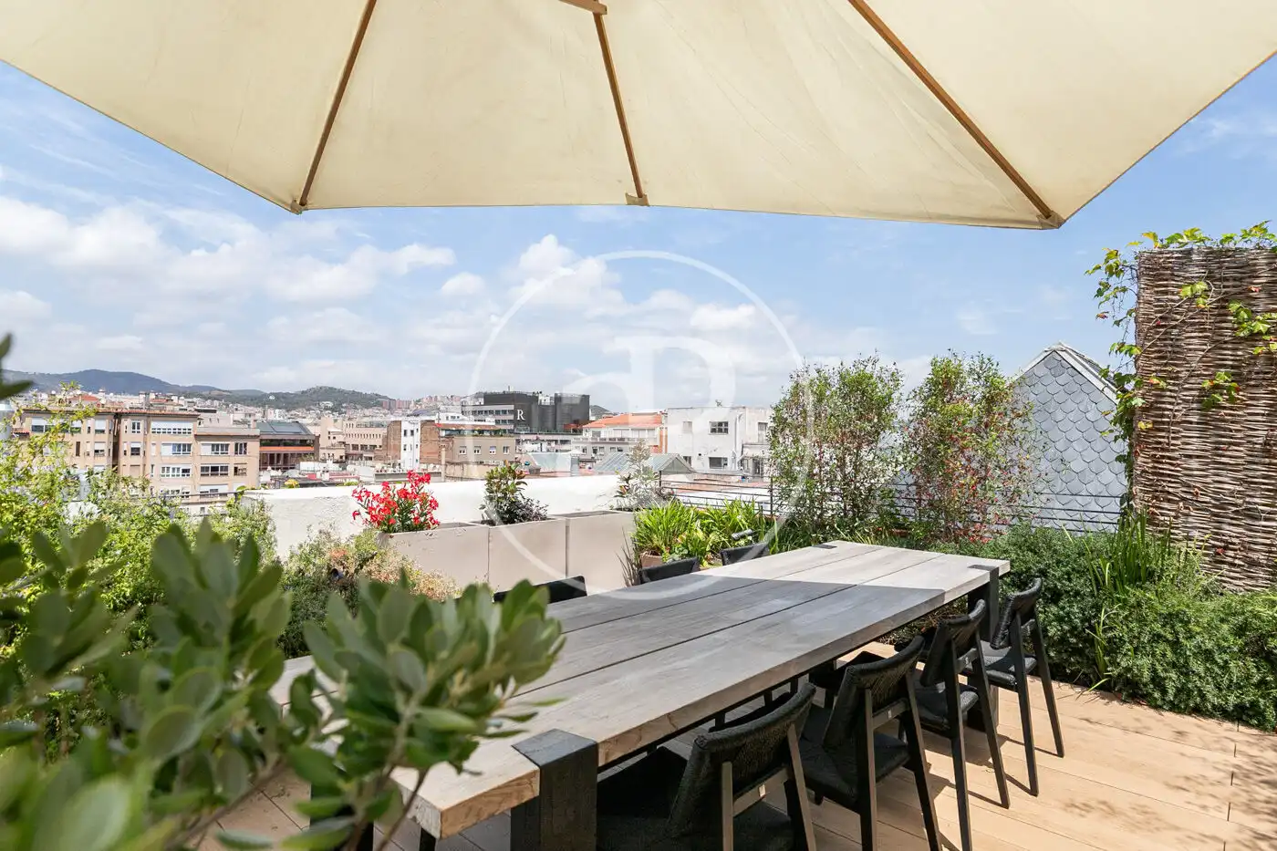 Terrasse von Wohnung zum Verkauf in Barcelona mit Klimaanlage, Heizung und Privatgarten