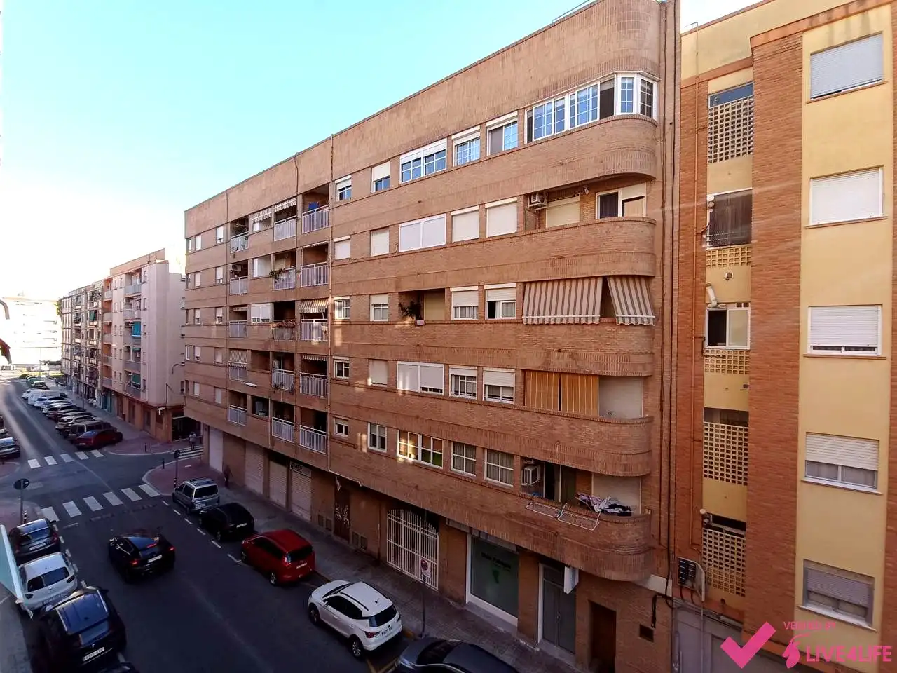 Vista exterior de Pis per a compartir en Burjassot amb Aire condicionat i Moblat