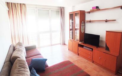 Living room of Flat for sale in  Granada Capital  with Air Conditioner and Balcony