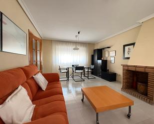 Living room of Single-family semi-detached to rent in Plasencia  with Air Conditioner, Heating and Furnished