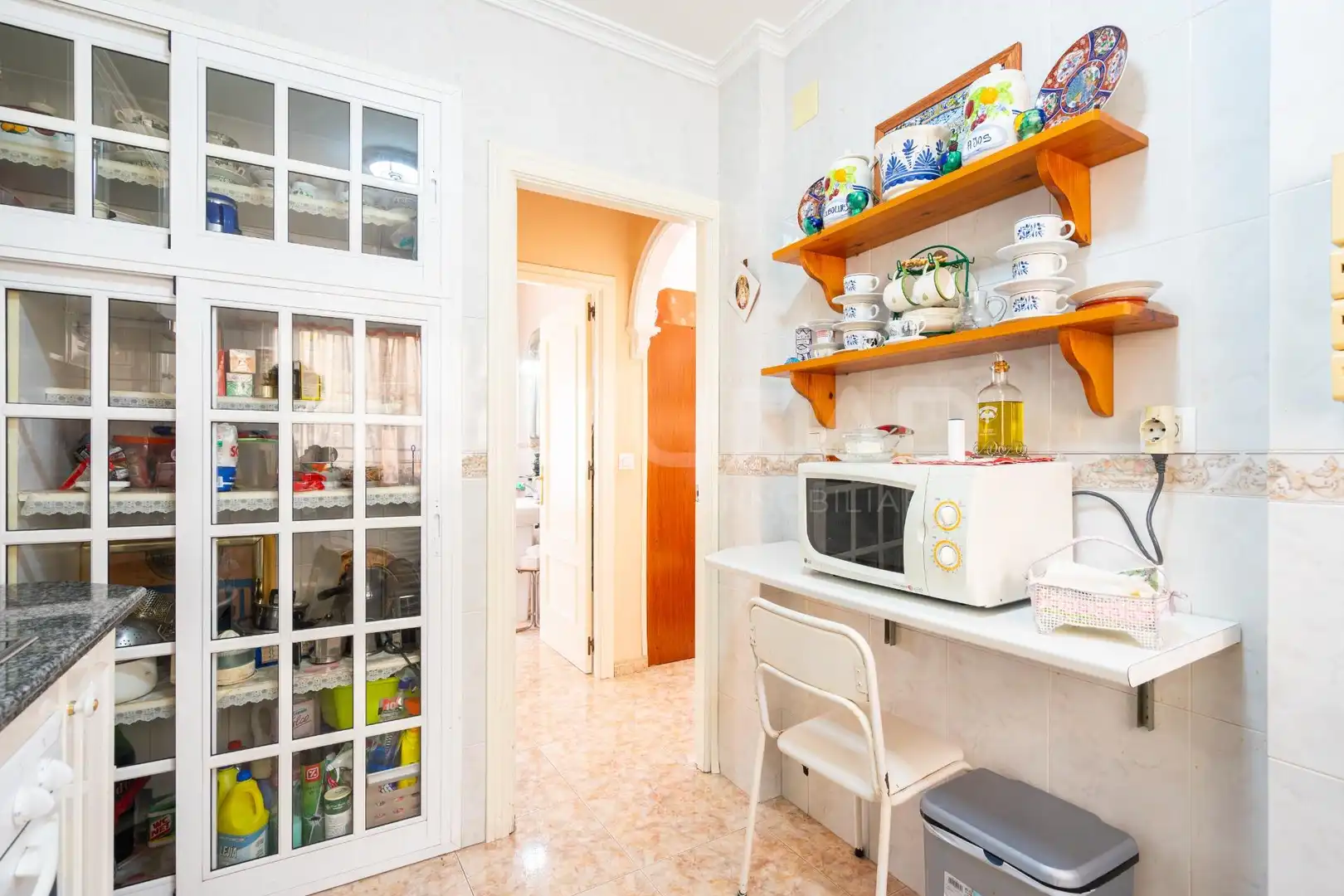 Kitchen of Flat for sale in Sevilla  with Air Conditioner, Storage room and Balcony