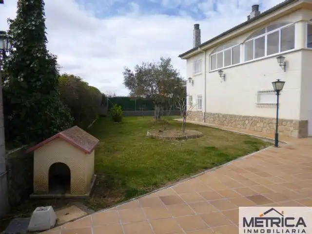 Casa o xalet en venda a Castellanos de Villiquera