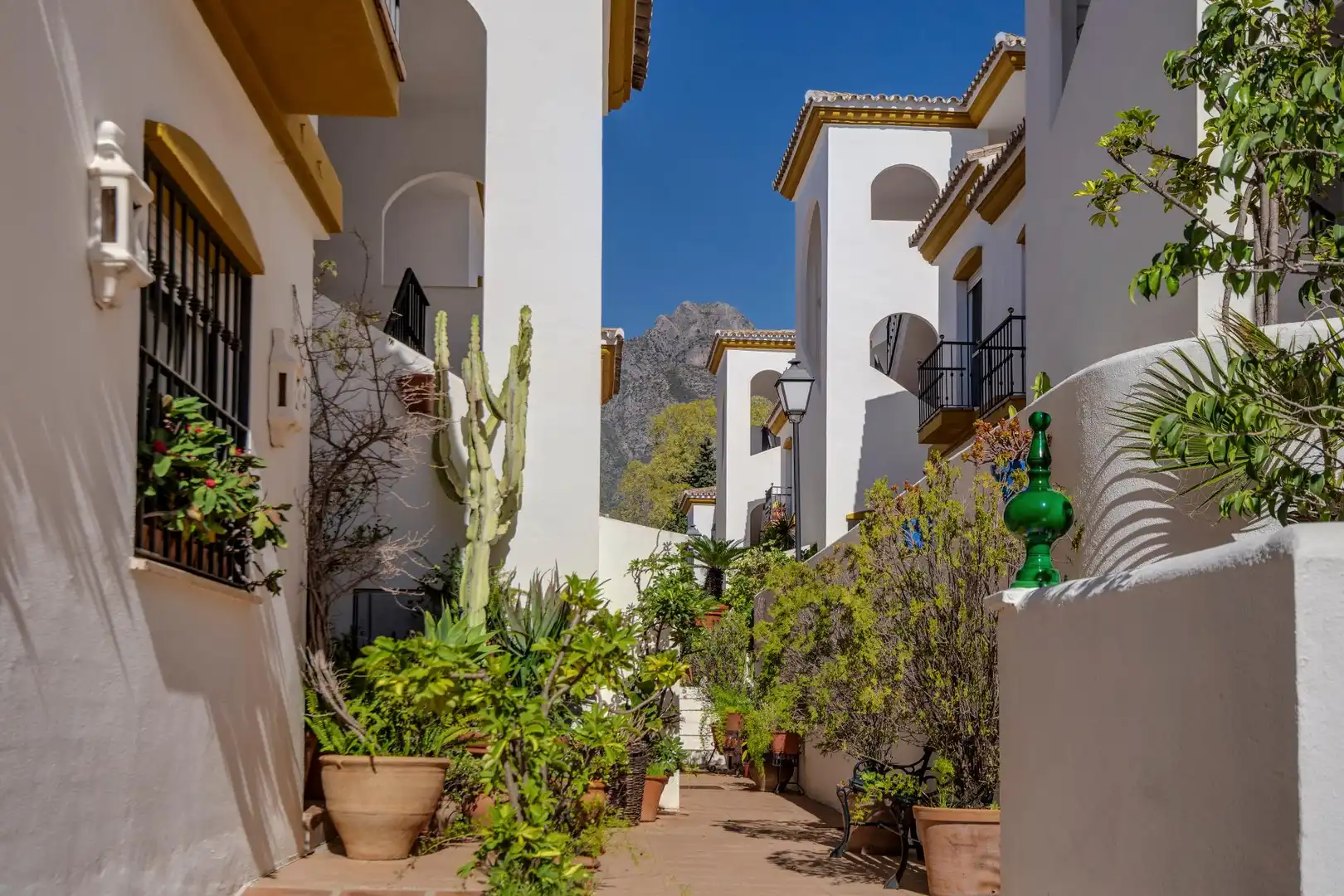 Vista exterior de Apartamento en venta en Marbella con Aire acondicionado, Jardín privado y Terraza