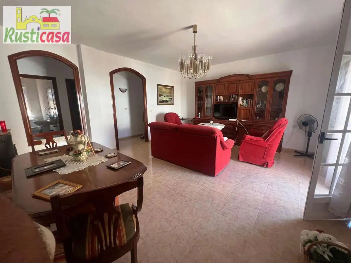 Sala de estar de Casa o chalet en venta en Baños de la Encina con Terraza, Amueblado y Balcón