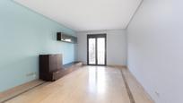 Living room of Flat for sale in  Madrid Capital  with Air Conditioner and Balcony