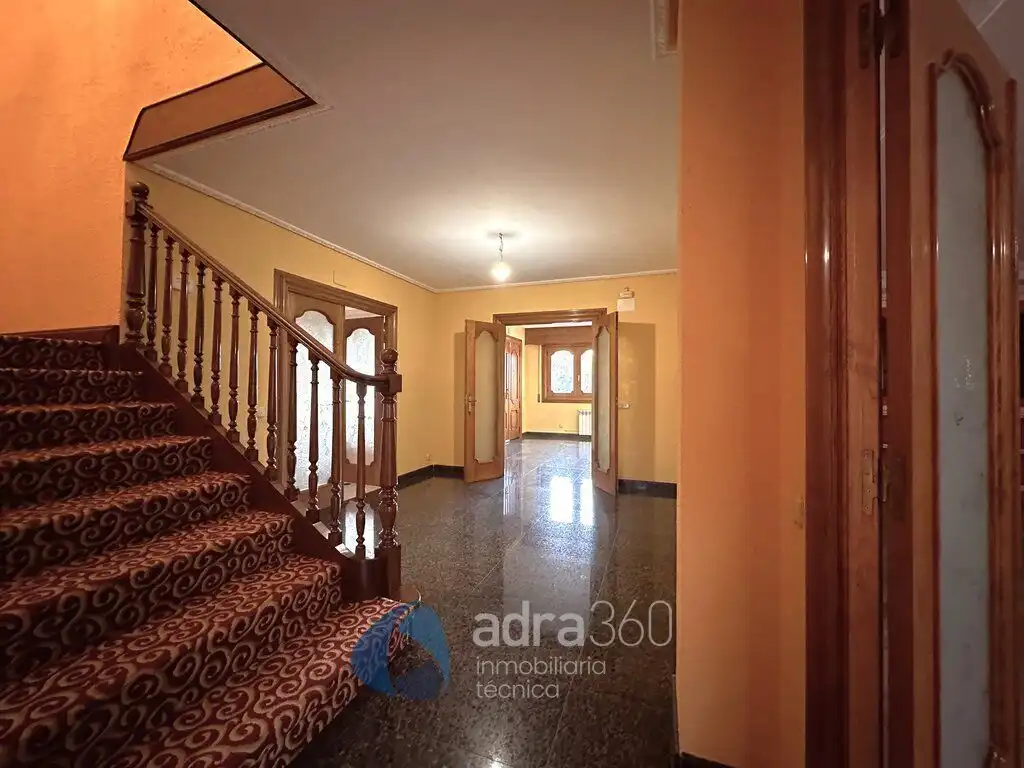 Houses for sale in Lardero  with Air Conditioner, Heating and Private garden