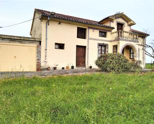 Vista exterior de Finca rústica en venda en Miengo amb Terrassa