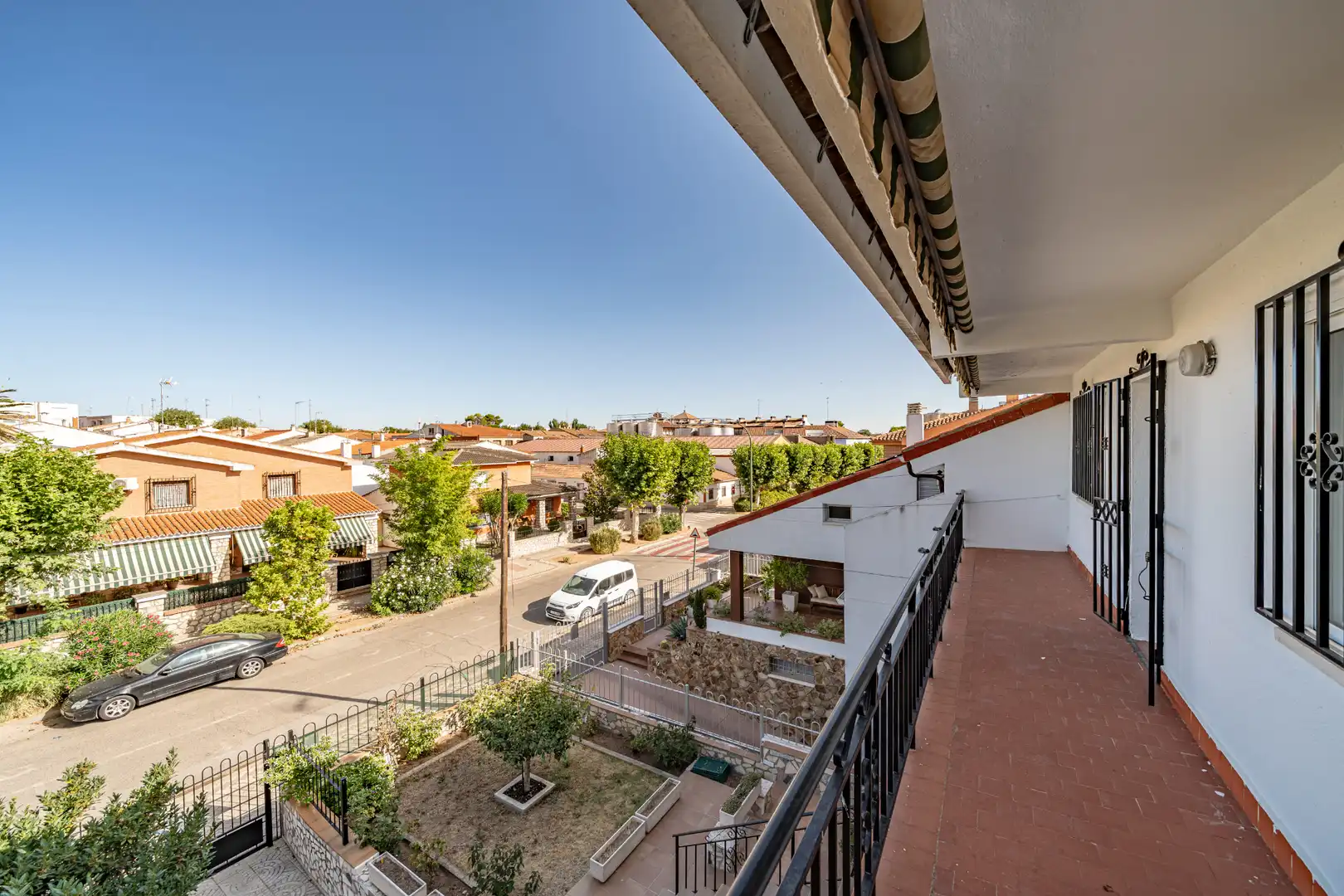 Casa aparellada amb jardí en venda a Calle de San José, imagen 54