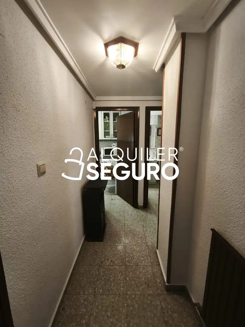 Piso de alquiler en del Sepulcro , La Magdalena