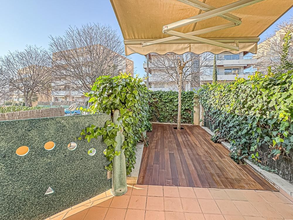 Terrassa de Planta baixa en venda en Sitges amb Aire condicionat, Calefacció i Jardí privat