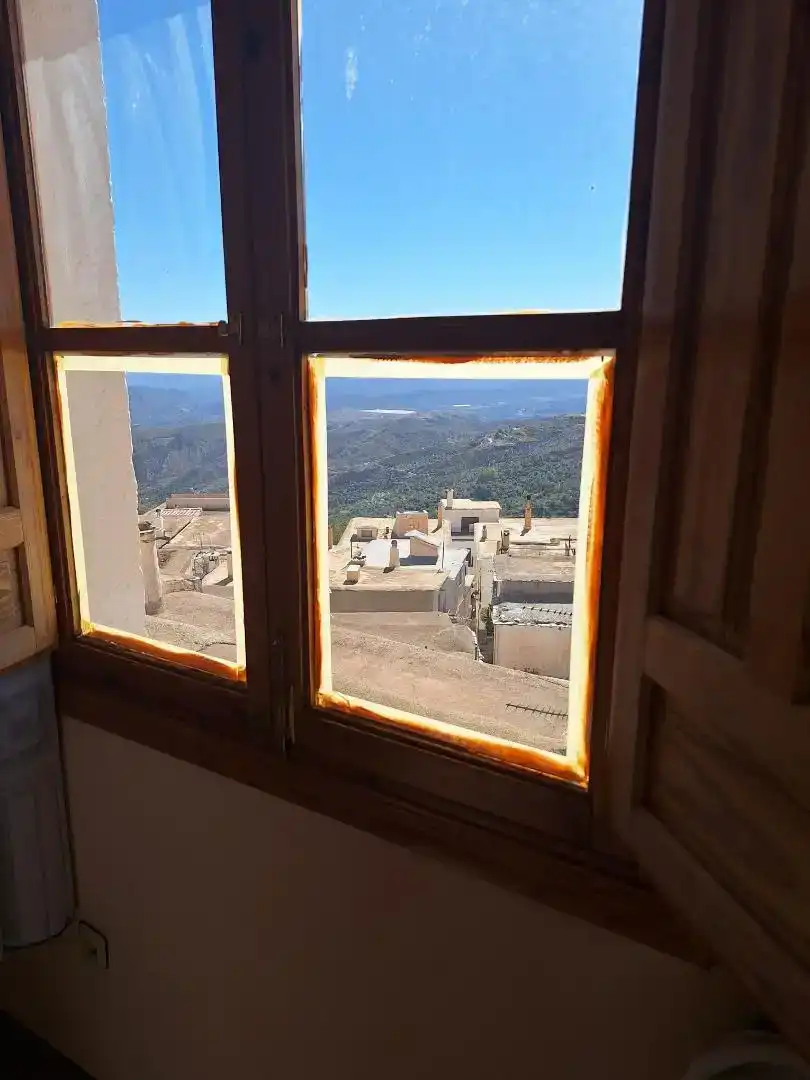 Außenansicht von Maisonette zum Verkauf in Nevada mit Abstellraum