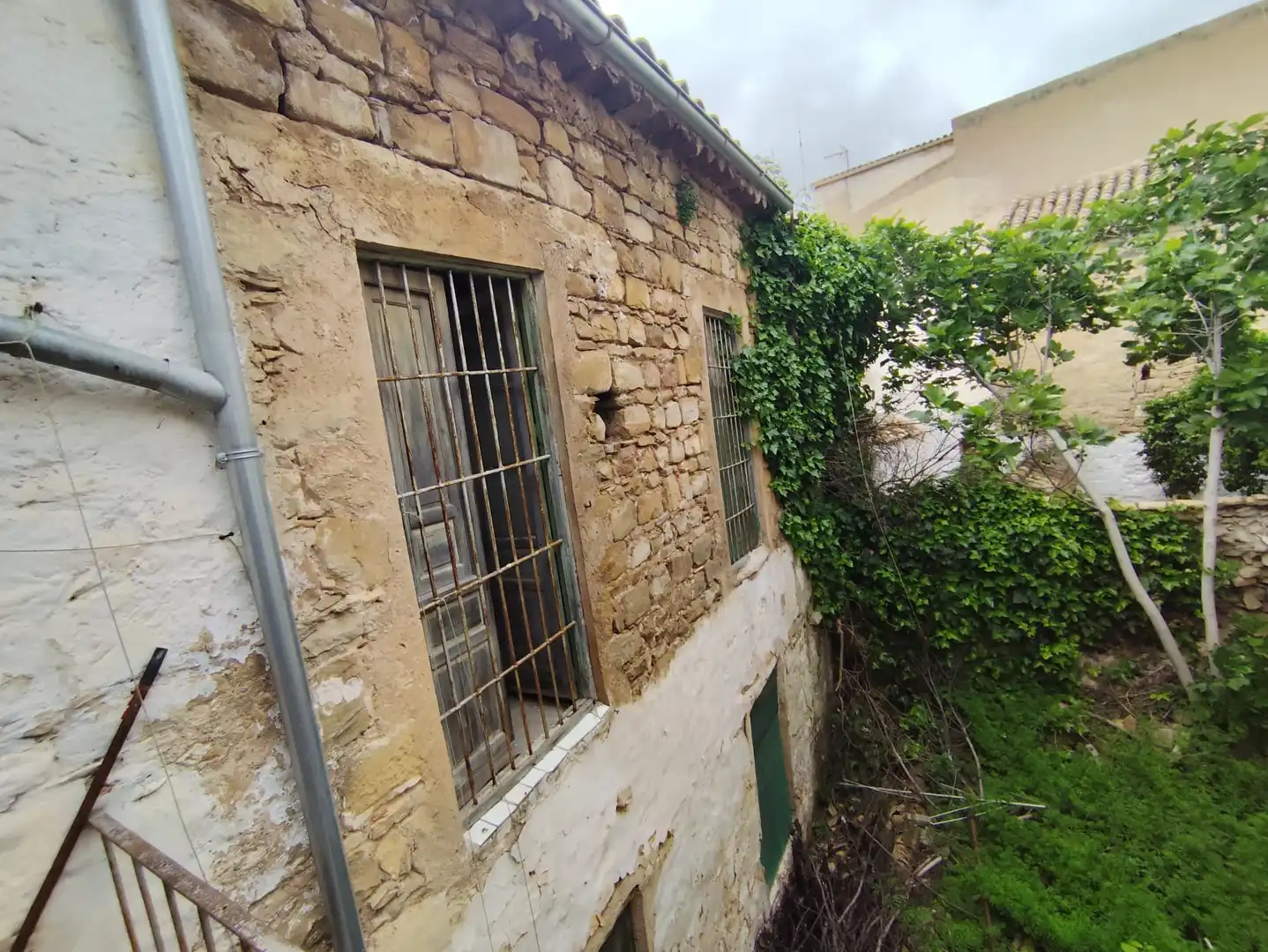 Vista exterior de Casa o xalet en venda en Úbeda amb Terrassa i Balcó