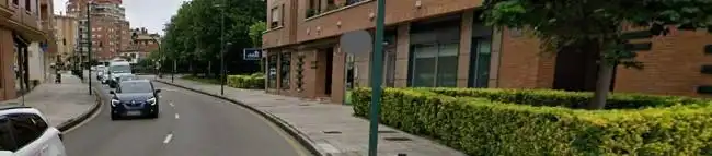 Vista exterior de Local en venda en Gijón 