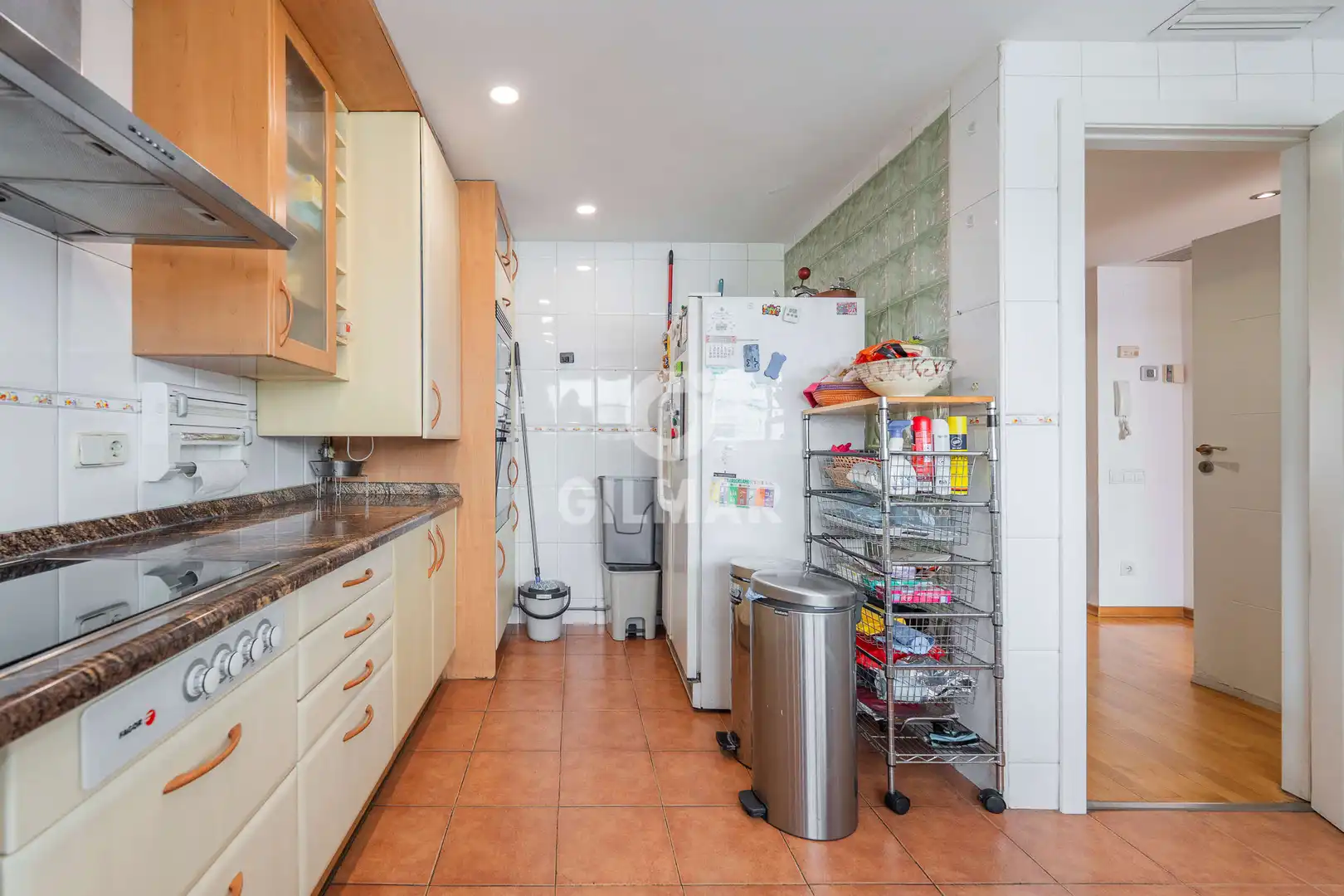 Cocina de Casa adosada en venta en Madrid con Calefacción, Jardín privado y Piscina