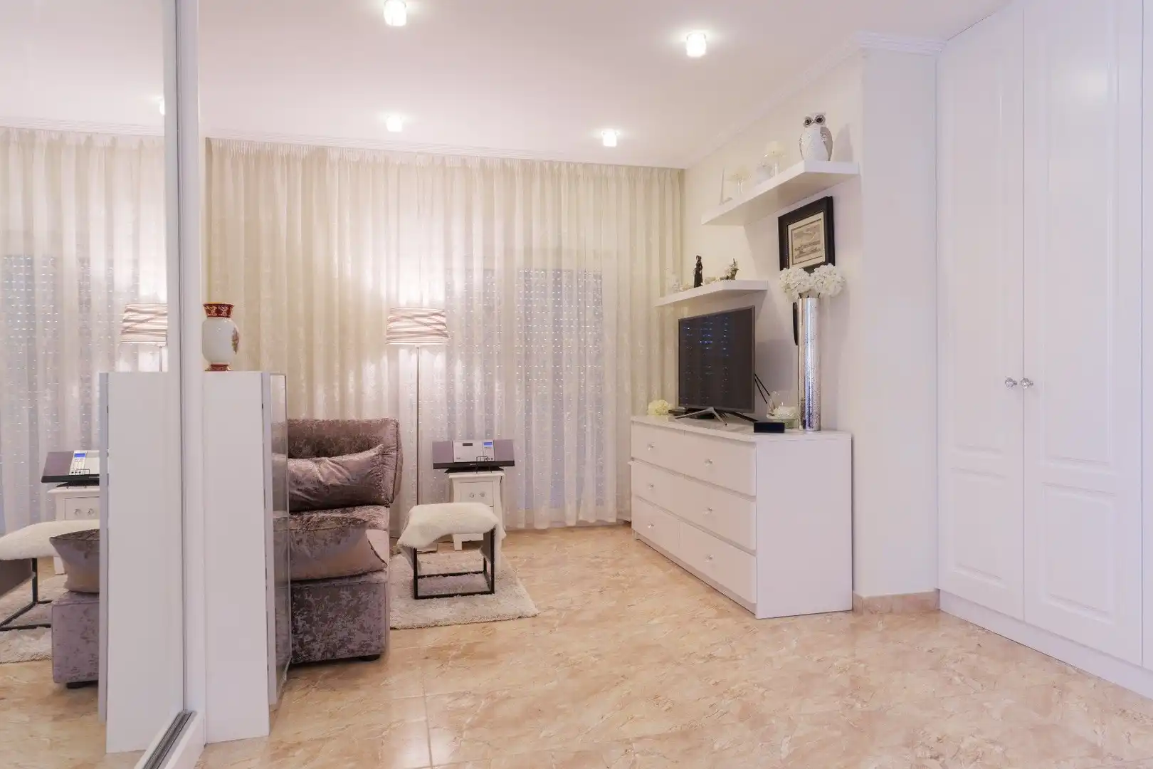 Sala d'estar de Casa o xalet en venda en Torrevieja amb Aire condicionat, Calefacció i Jardí privat
