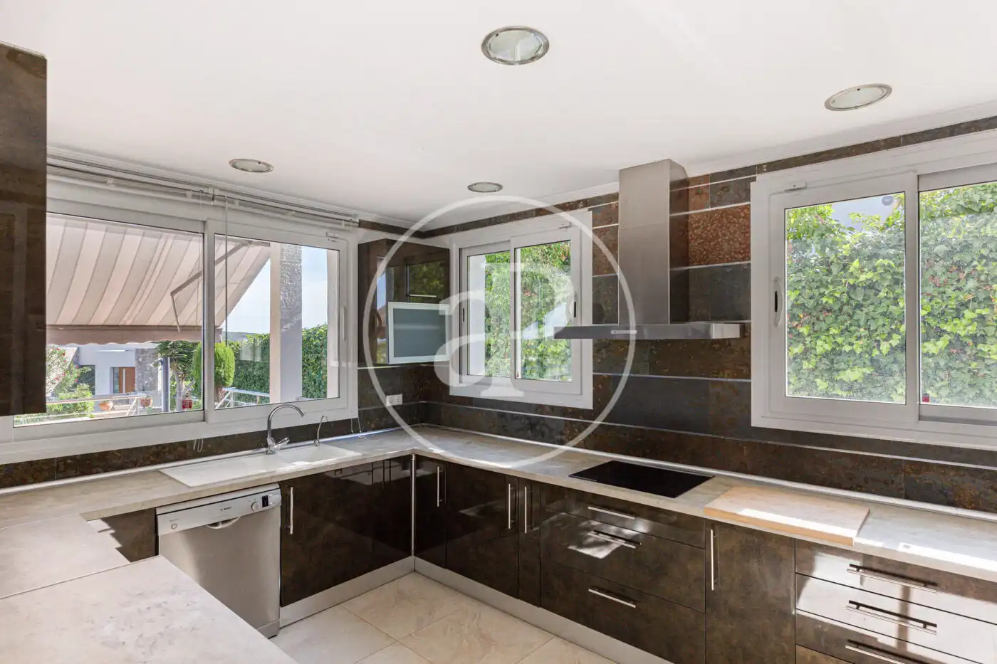 Cocina de Piso de alquiler en Calvià con Aire acondicionado, Calefacción y Jardín privado