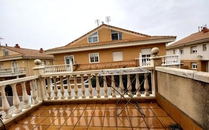 Vista exterior de Casa o xalet en venda en Los Santos de la Humosa amb Terrassa