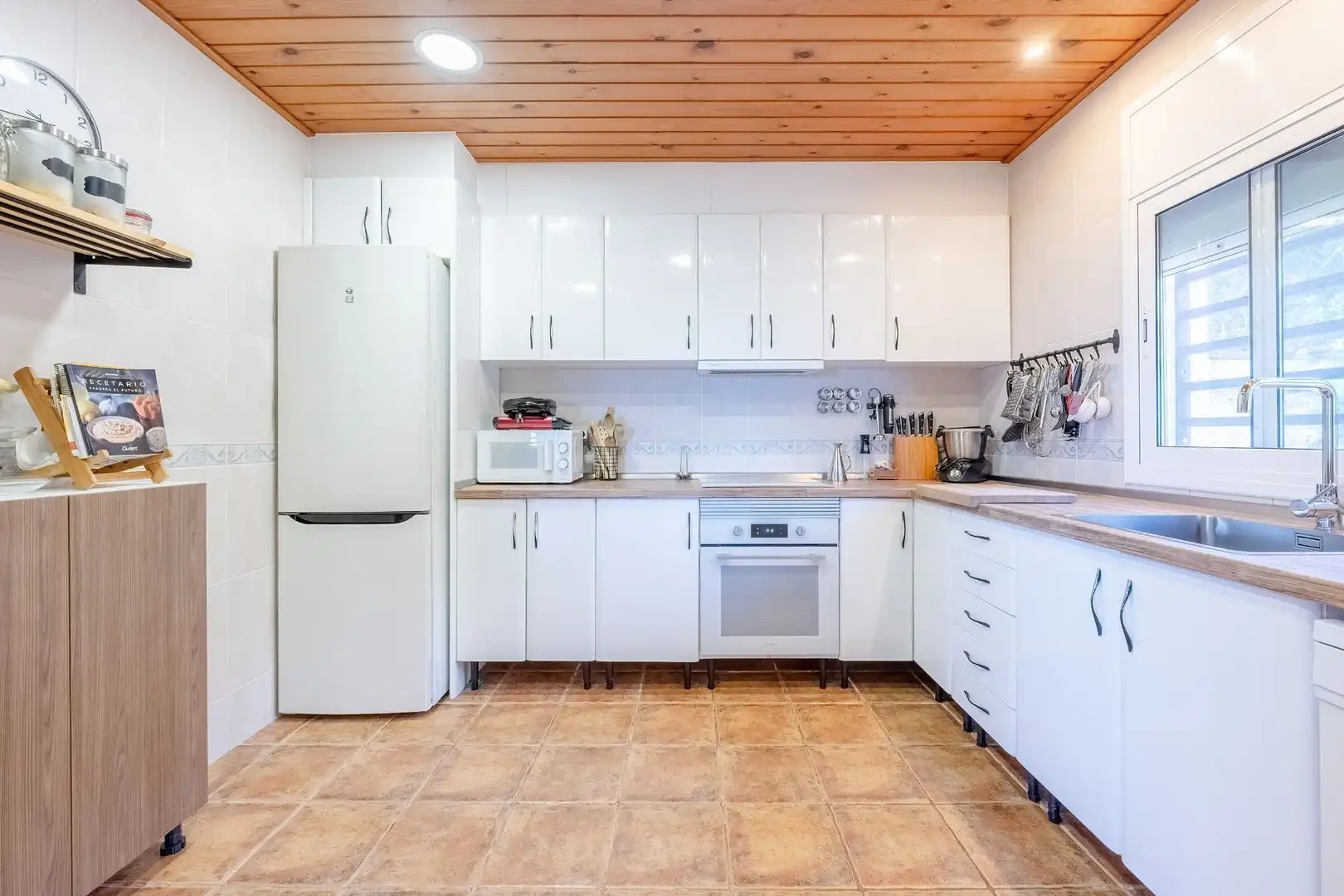 Kitchen of Houses for sale in Sant Cebrià de Vallalta  with Heating, Private garden and Storage room