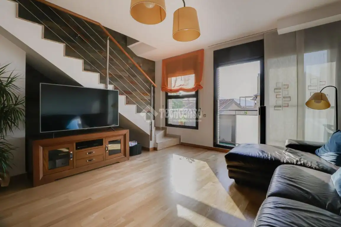 Living room of Flat for sale in Ripollet  with Air Conditioner, Terrace and Balcony