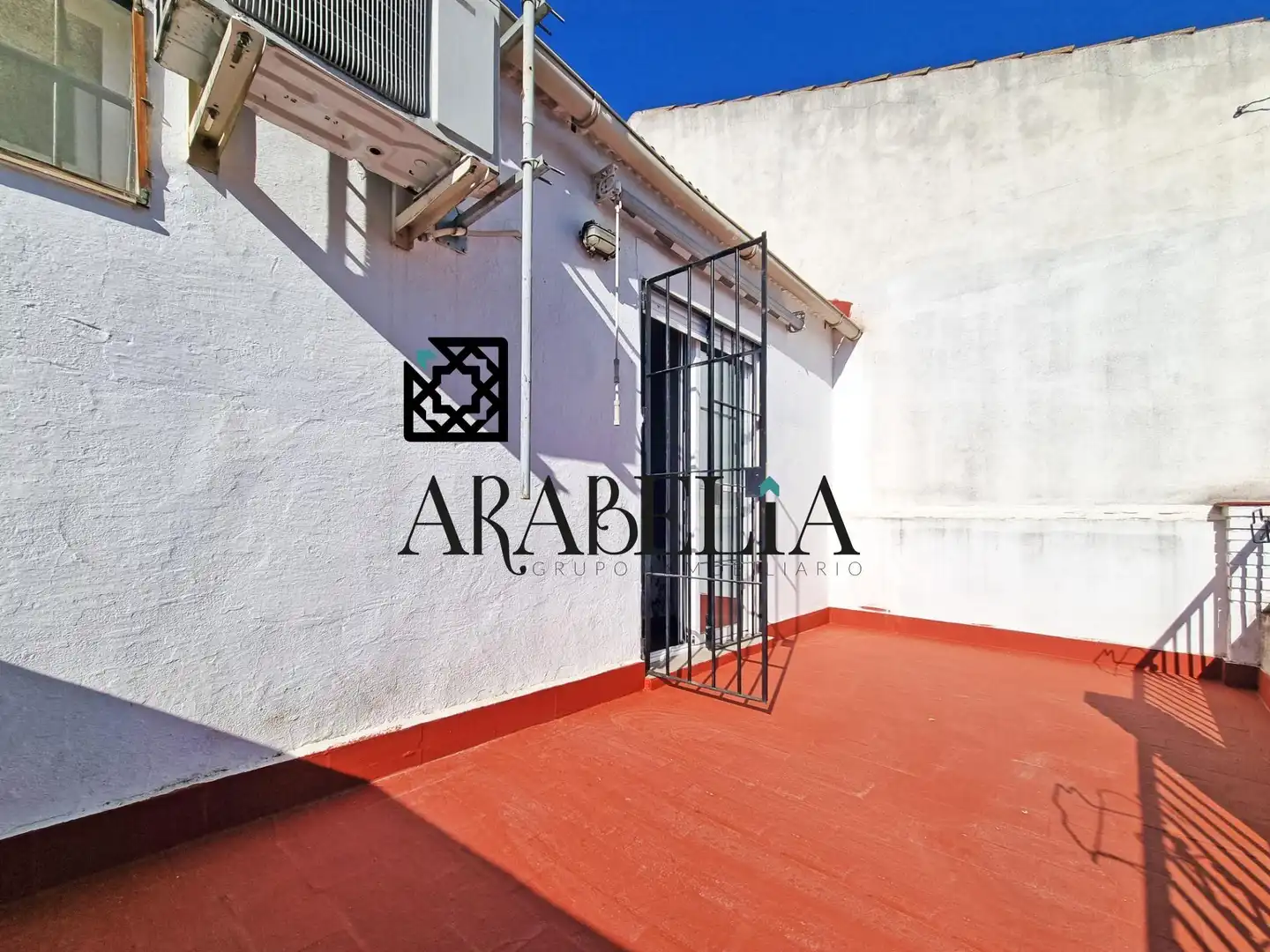 Vista exterior de Casa o xalet en venda en Córdoba amb Aire condicionat, Calefacció i Terrassa