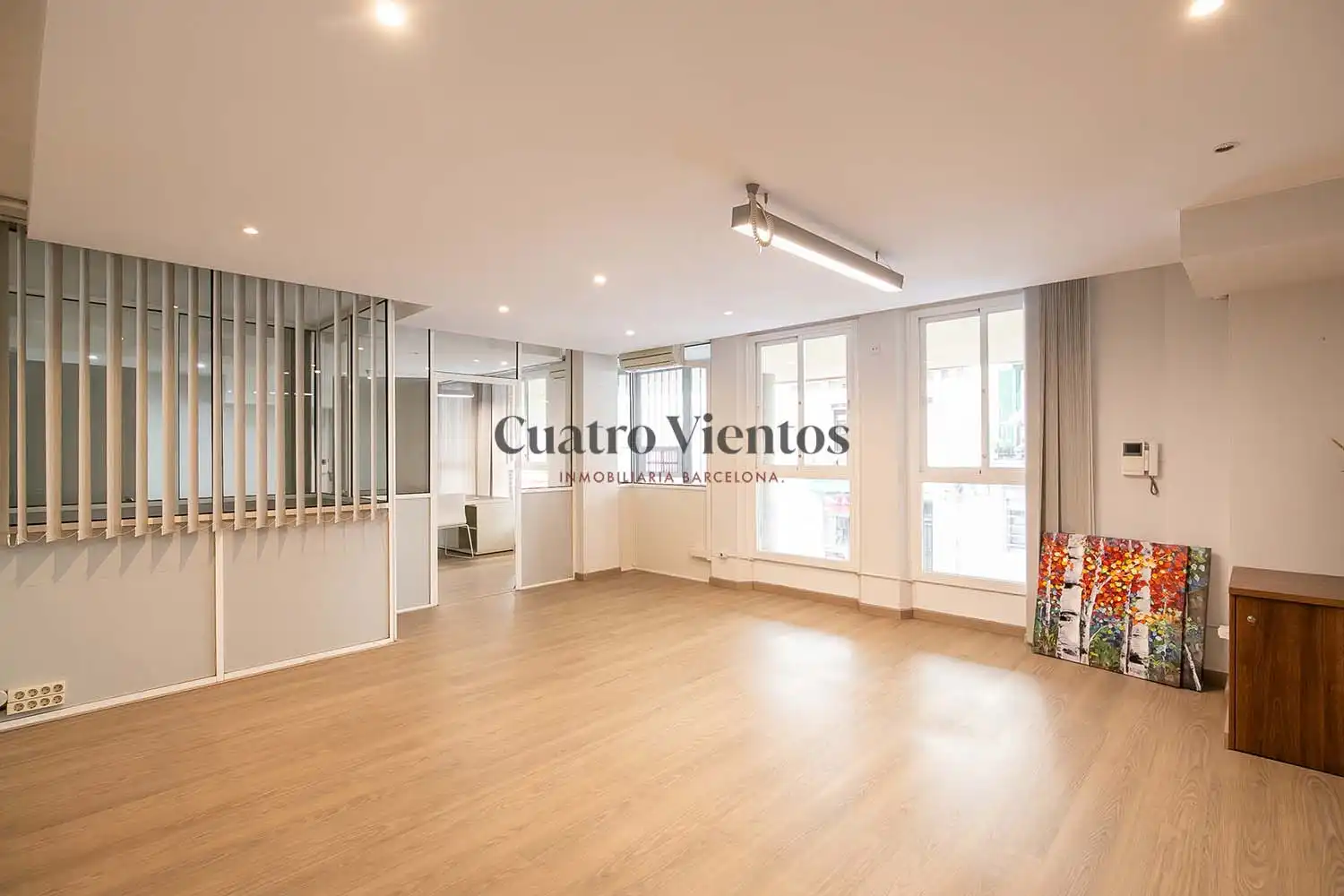 Office for sale in Barcelona  with Air Conditioner and Heating
