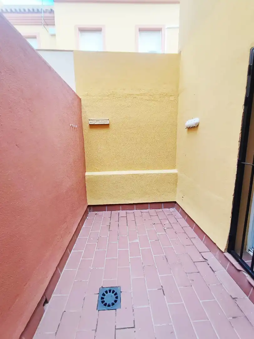 Casa adosada en venda en Los Barrios amb Alarma