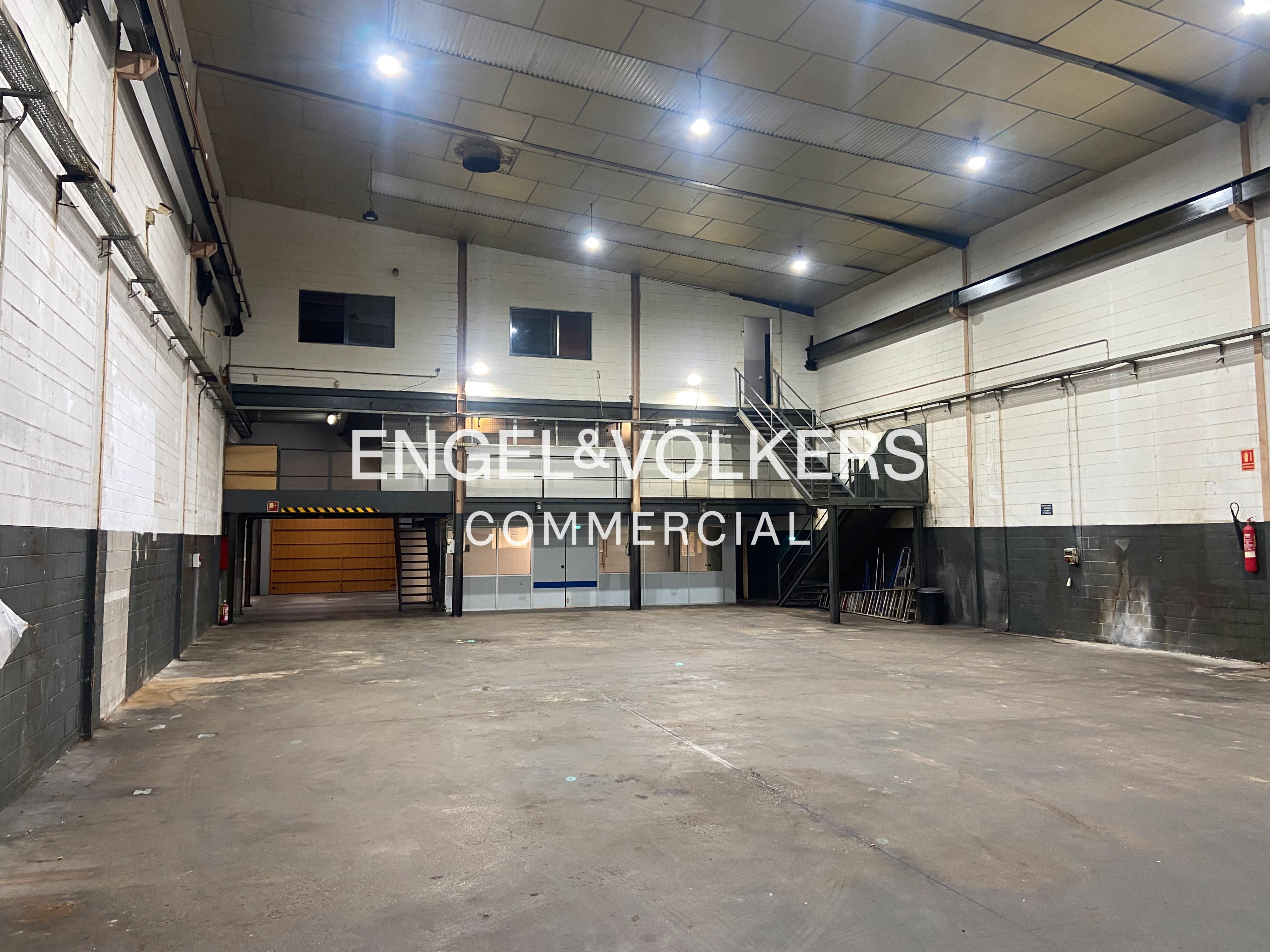 Nau industrial en venda en L'Hospitalet de Llobregat