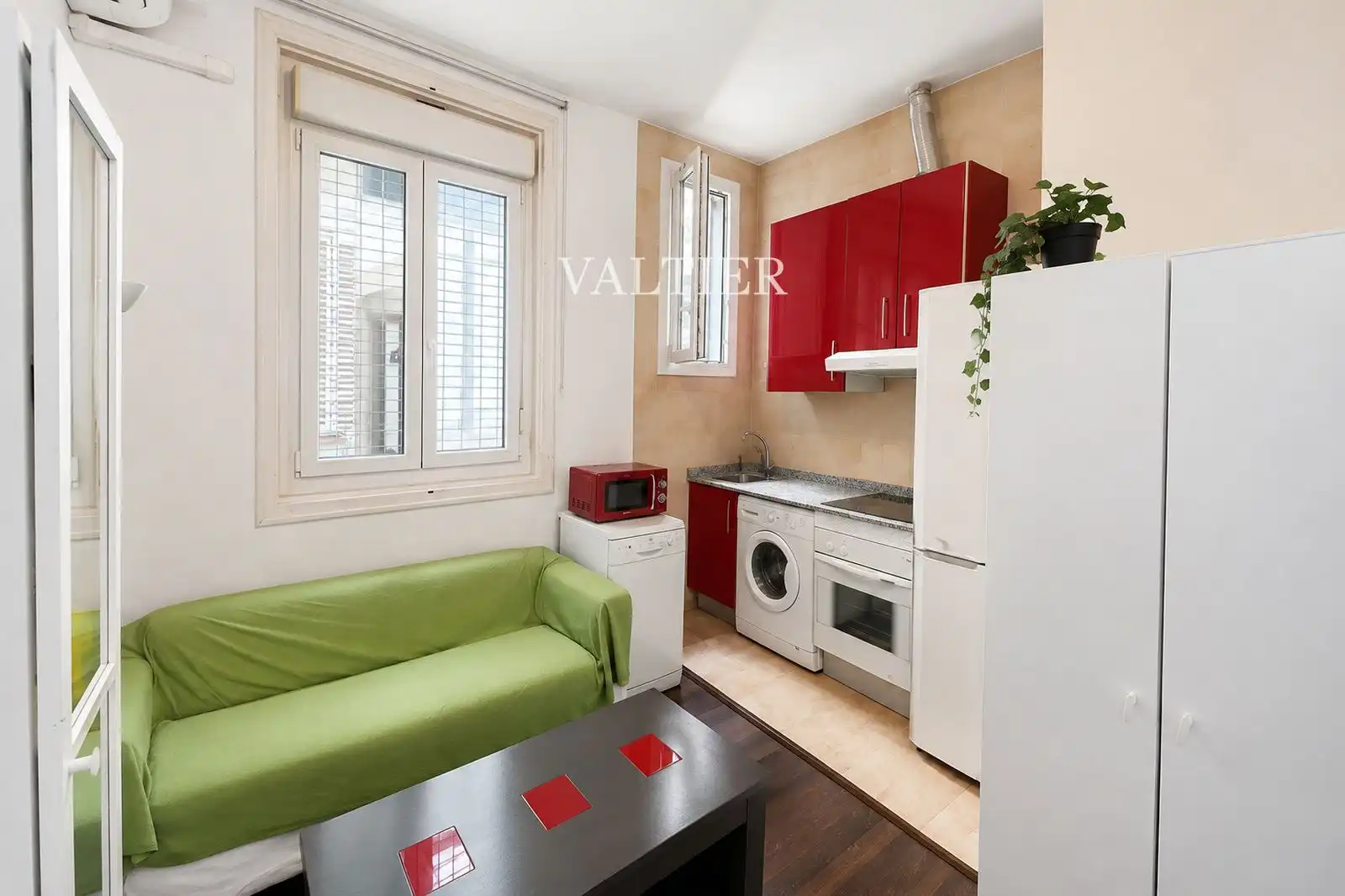 Außenansicht von Wohnung zur Miete in Madrid mit Klimaanlage und Möbliert