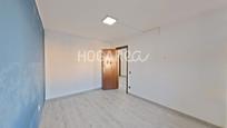 Bedroom of Flat for sale in L'Hospitalet de Llobregat  with Parquet flooring, Terrace and Balcony