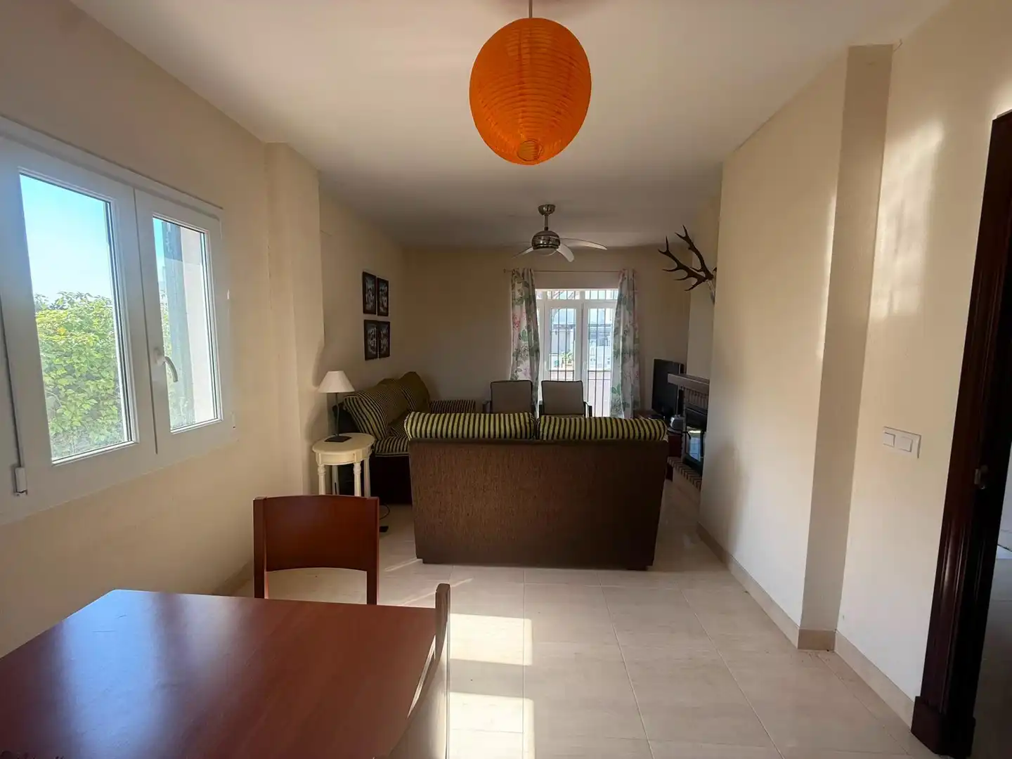Living room of Detached homes for sale in Chiclana de la Frontera  with Private garden, Terrace and Balcony