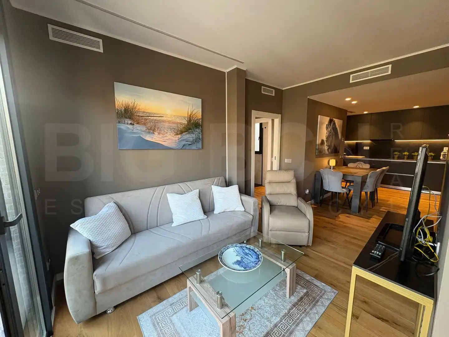 Sala d'estar de Casa adosada en venda en Esplugues de Llobregat amb Aire condicionat, Calefacció i Parquet