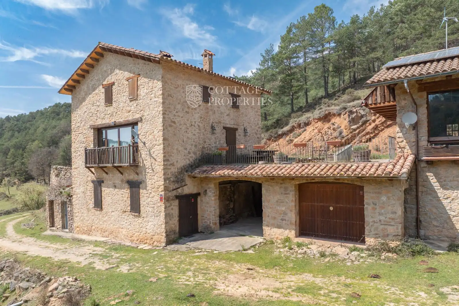 Außenansicht von Country house zum Verkauf in Ripoll